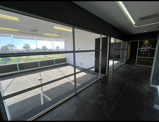 3,000M² OFFICE TO LET IN PAARDEN EILAND